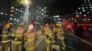 Bombeiros vao continuar no predio para dar assistencia aos pacientes 5cb2b9c5 d993 4a20 9c6a c6a68f2f730d.jpg