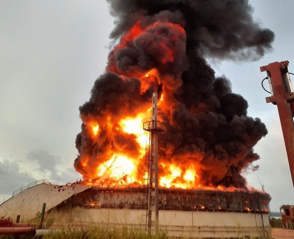 Incendio governo cuba 1.jpg