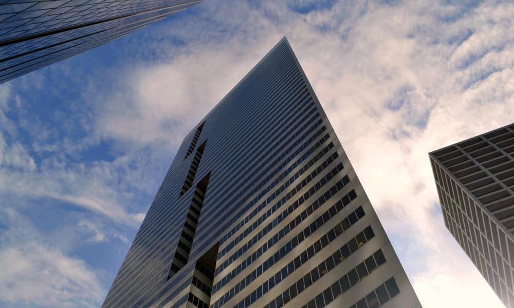 Skyscraper 3302027 1280 1000x600.jpg
