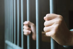 Homem é condenado a 25 anos de prisão por lavar dinheiro com bitcoin