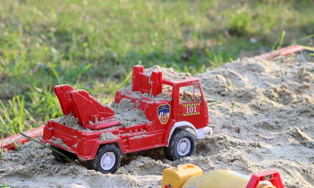 Pp 2 sand cover 1000x600.jpg