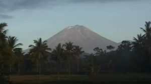 2007 11 10t162756z 1 lva1azw63bxi2fjry6zp3noiwbi6 rtrwnev e world1 nov09 indonesia volcanosworld1 story 502 e1670131674827.jpg