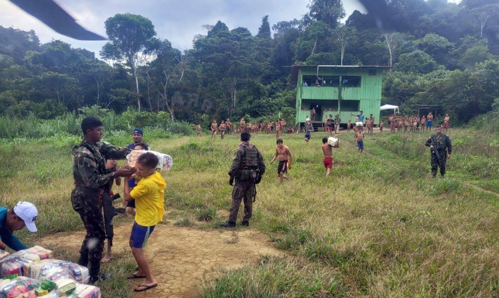 Yanomami exercito.jpg