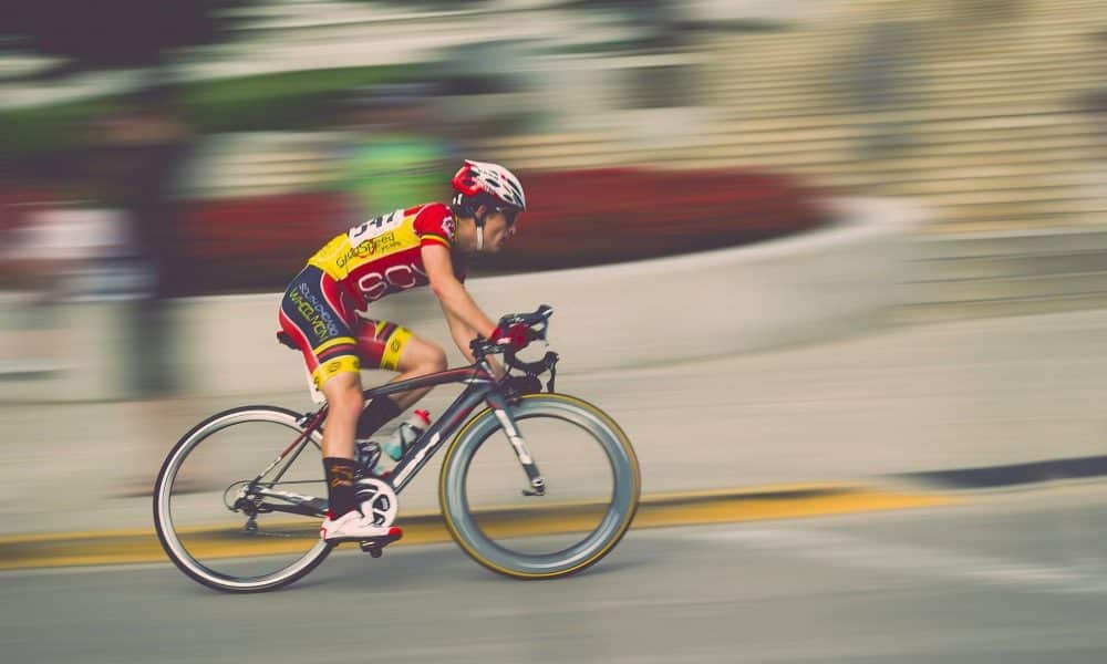 Motion blur 1281675 1920 1000x600.jpg