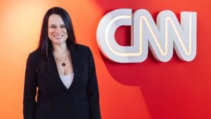 Janaina paschoal em alta 1 e1680555882344.jpg