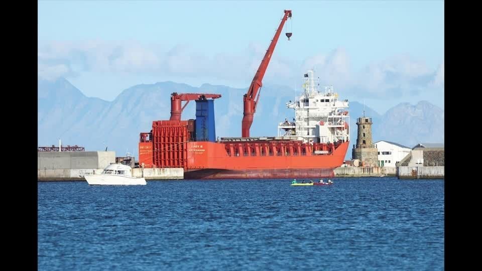 Lady r navio russo.jpg