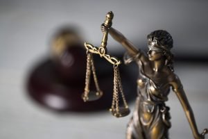 Justica ilustra.jpg