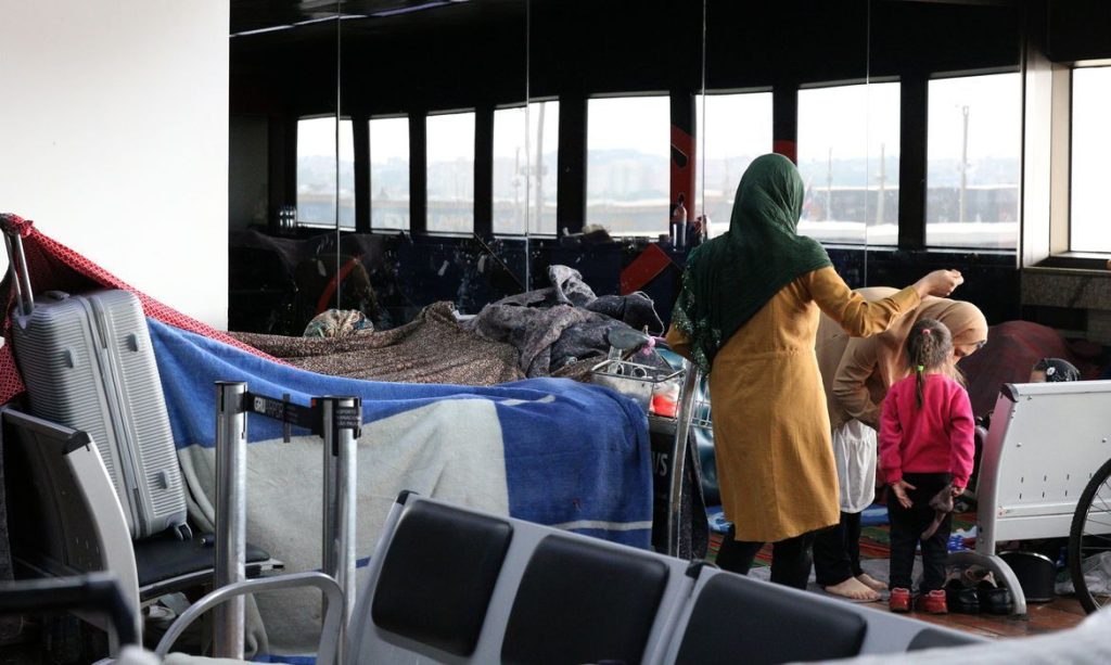 Refugiados afegaos congonhas.jpg