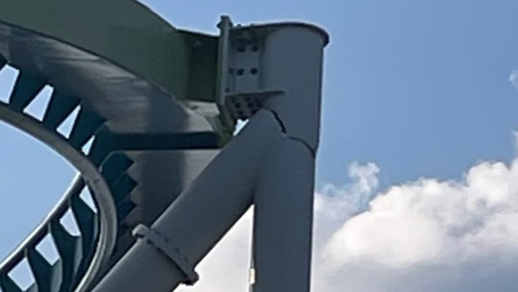 230701123027 fury 325 roller coaster crack 1.jpg