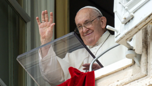 Papa francisco janela do vaticano.png