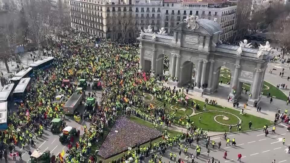 2024 02 21t124013z 1 Lop223521022024rp1 Rtrmadp Baseimage 960x540 Europe Farmers Spain Update.jpg