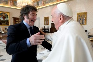 Papa Milei 1.jpg
