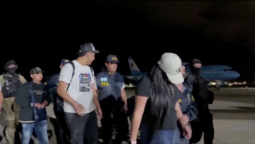 2024 01 19t181945z 1 Lynxmpek0i0nm Rtroptp 4 Ecuador Violence Argentina.jpg