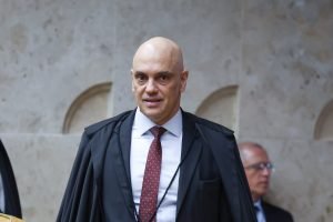 Moraes exige pagamento de multa para que X (antigo Twitter) retome atividades no Brasil