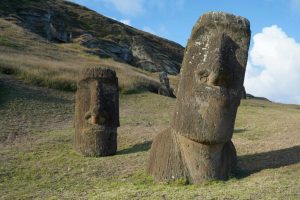 Tese de 'Ecocídio' na Ilha de Páscoa Perde Força: Um Novo Olhar Sobre a População Rapanui