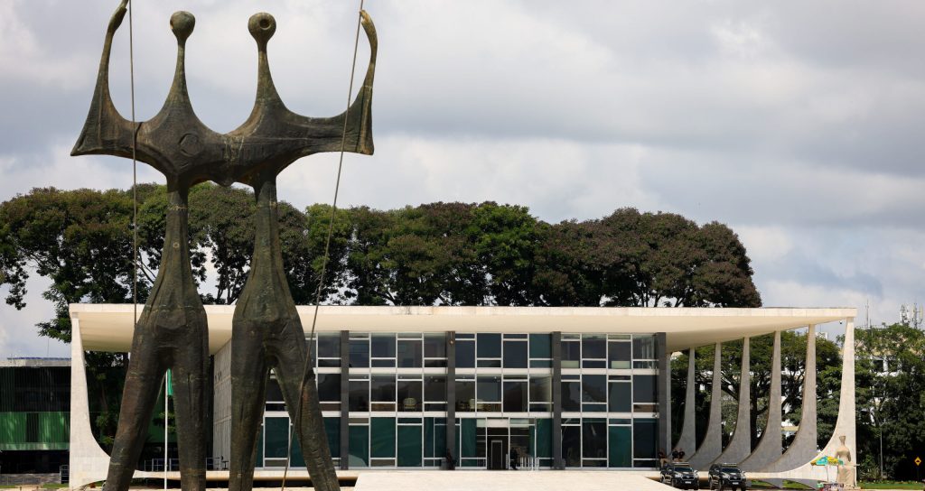 STF valida norma que determina que advogado-geral seja procurador do estado