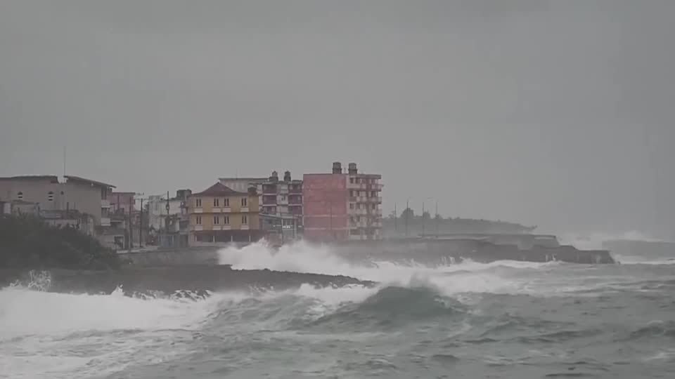 2024 10 21t013229z 1 Lop339221102024rp1 Rtrmadp Baseimage 960x540 Storm Oscar Cuba.jpg