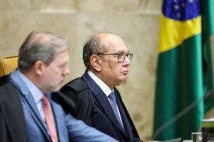 STF invalida cobrança municipal de taxa para torres de telefonia em municípios