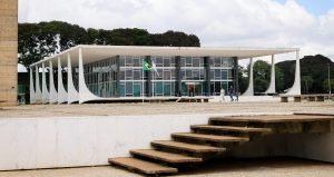 STF vai decidir se Anvisa pode proibir venda de produtos a base de cannabis em farmácias de manipulação