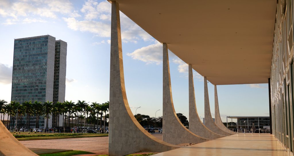 STF reafirma que não cabe só ao Executivo propor definição de requisição de pequeno valor