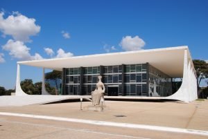 Um mês após homem-bomba, STF continua recebendo ameaças e amplia protocolo de segurança