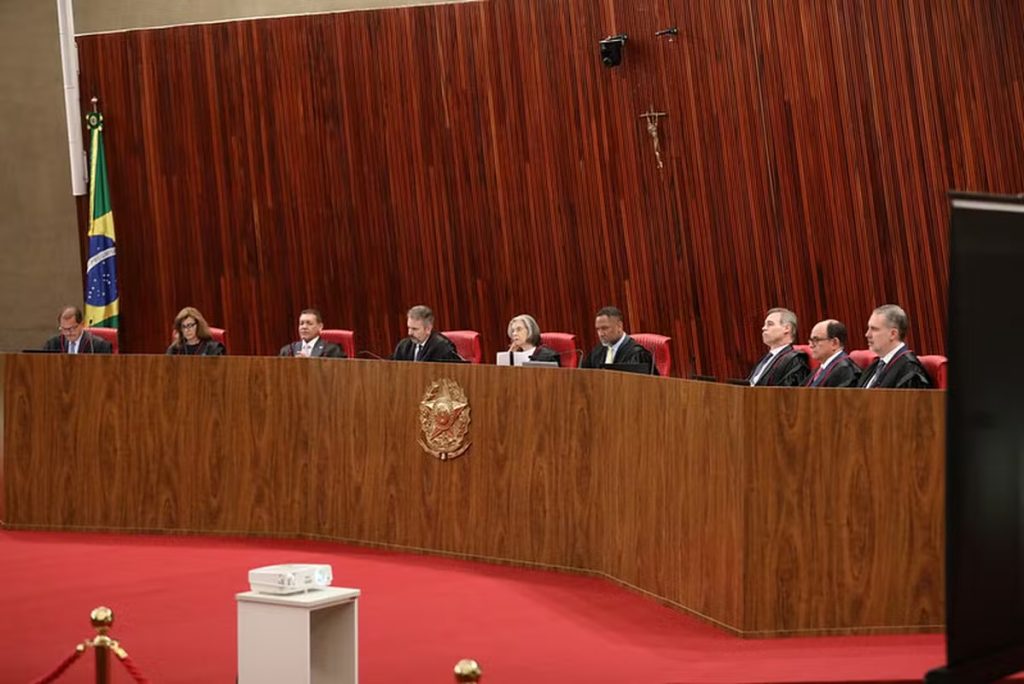 TSE forma maioria para rejeitar candidatura de suspeito de envolvimento com milícia, mesmo sem condenação