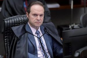 STJ define aplicação simultânea de agravantes e majorantes em crimes sexuais
