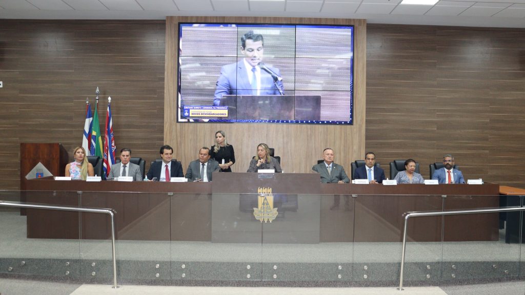 Novos Desembargadores Ricardo Dourado e Nivaldo Aquino tomam posse perante o Tribunal Pleno do TJBA