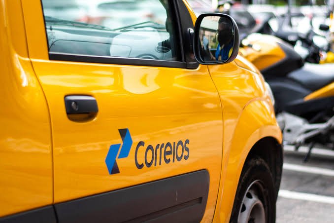 Servidora dos Correios conquista na Justiça licença remunerada de dois anos para concluir doutorado