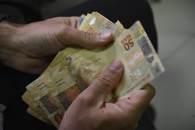 Banco deve restituir parte de valor retirado de conta em golpe de acesso remoto