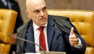 Moraes encerra ação contra homem que tentou furtar dois pares de chinelos