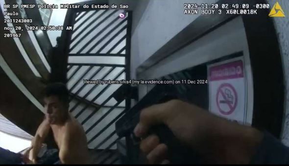 Soldado Atira Contra Estudante.jpg