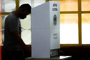 Empregadores são condenados por coação eleitoral, e vendedor recebe R$ 20 mil em indenização