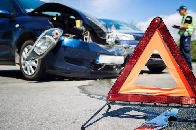 Justiça mantém justa causa de trabalhador que causou acidente ao usar celular