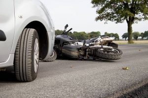 Justiça condena app de corrida por acidente com motociclista parceiro