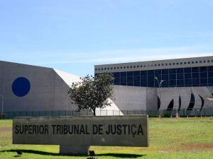 STJ decide que aviso prévio indenizado não conta como tempo de serviço para aposentadoria