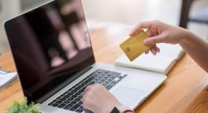 Empresa deve devolver valores não reconhecidos por cliente