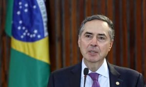 Crime organizado começa a contaminar a política e economia, diz Barroso