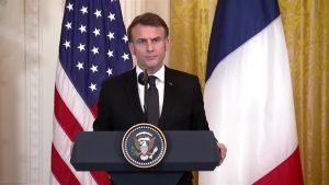 Macron Franca.jpg