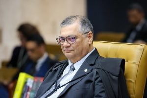 Dino determina que recursos de acordo de reparação de Mariana sejam usados seguindo critérios do STF