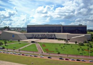 STJ analisa incidência do IOF em empréstimos recebidos de forma parcelada