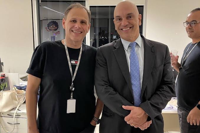 Ex-assessor de Alexandre de Moraes é indiciado pela PF por vazamento de mensagens do gabinete do ministro