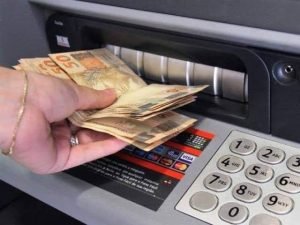 Banco é condenado a devolver R$ 1 milhão por cobrança indevida