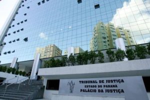 Pai deve manter pagamento de plano de saúde para filho com autismo, decide TJ do Paraná