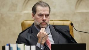 Toffoli reconhece conluio entre Moro e MPF e anula decisões da Lava Jato contra advogado preso em 2015