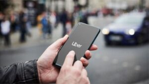 Uber pede ao STF suspensão nacional de processos sobre vínculo empregatício com motoristas