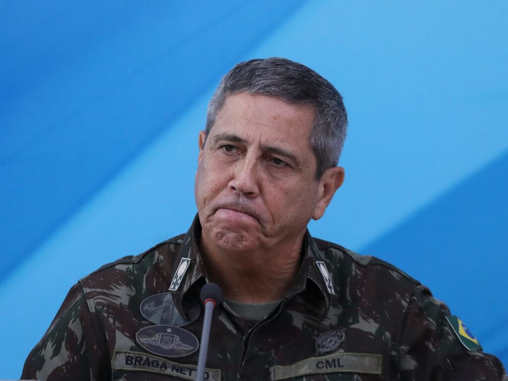 Ex-ministro Braga Netto jogava vôlei em Copacabana durante ataques de 8 de janeiro, revela testemunha