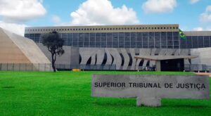 STJ mantém corretora como responsável solidária por fraude em leilão judicial