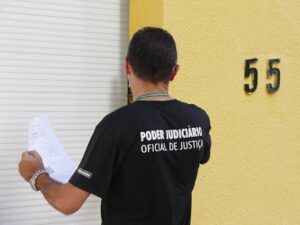 Isenção de custas a advogados não abrange despesas com oficial de Justiça