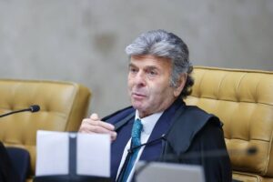 Fux será relator de ação de Nikolas Ferreira no STF sobre criação de CPI do INSS